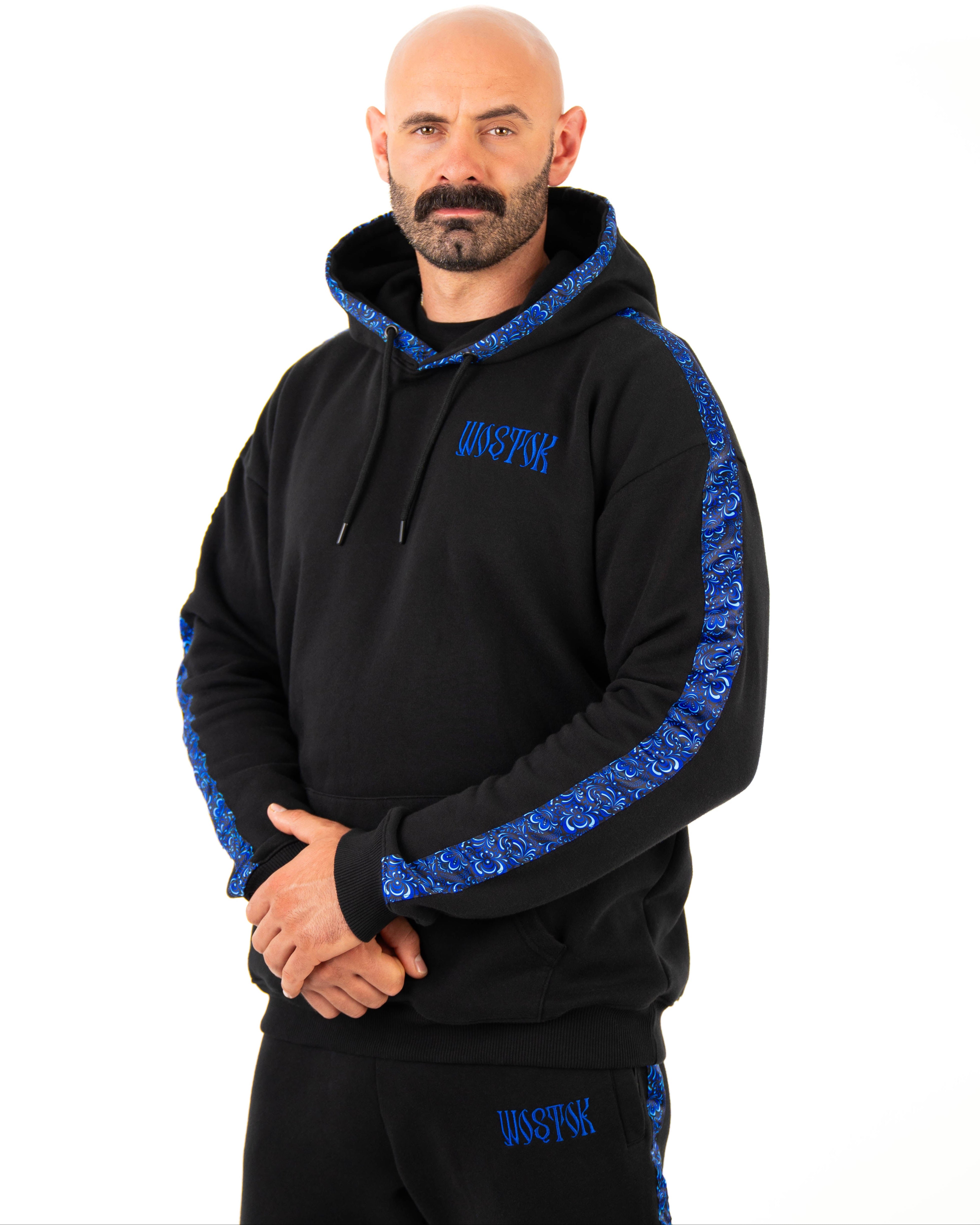 Спортивные костюмы
